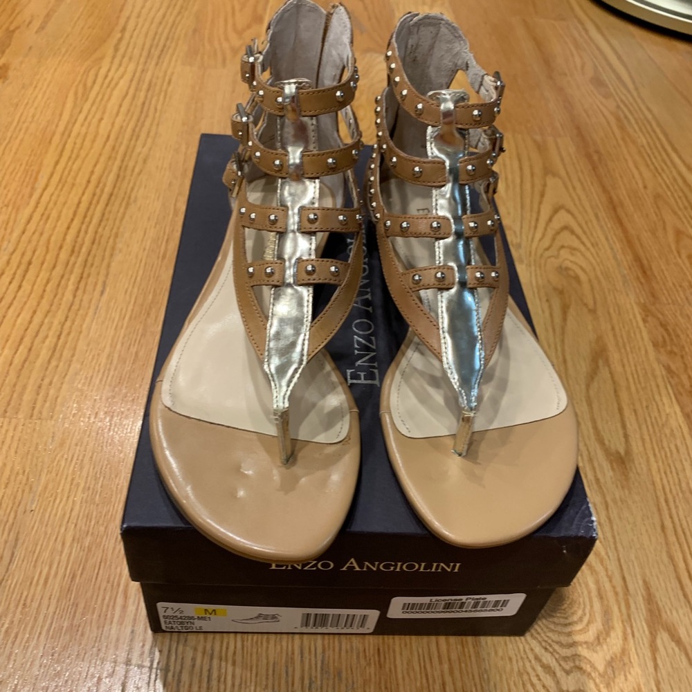ENZO ANGIOLINI  New EATOBYN NA/LTGO Tan and stud